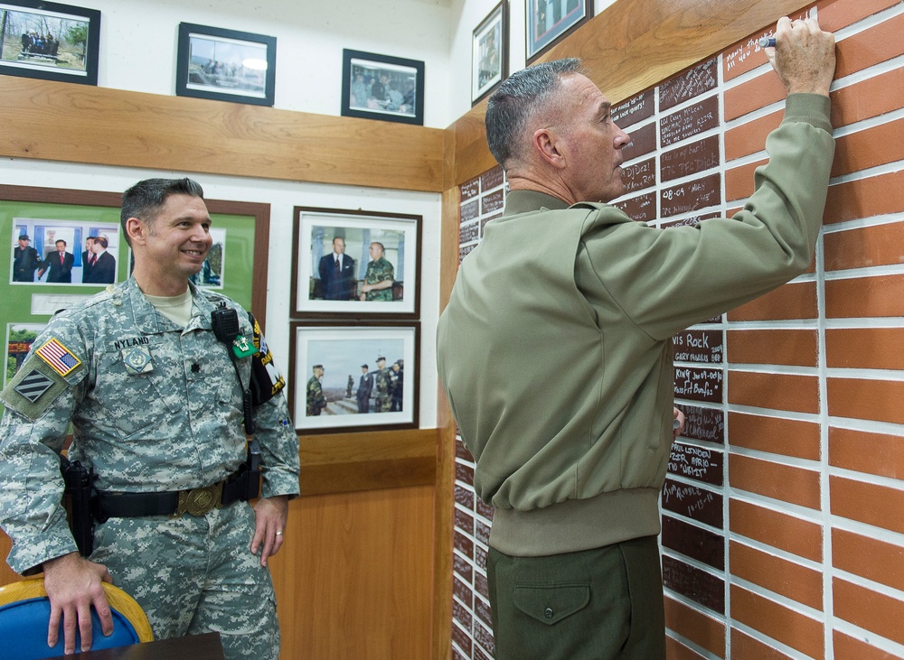 General Dunford Travels to the DMZ