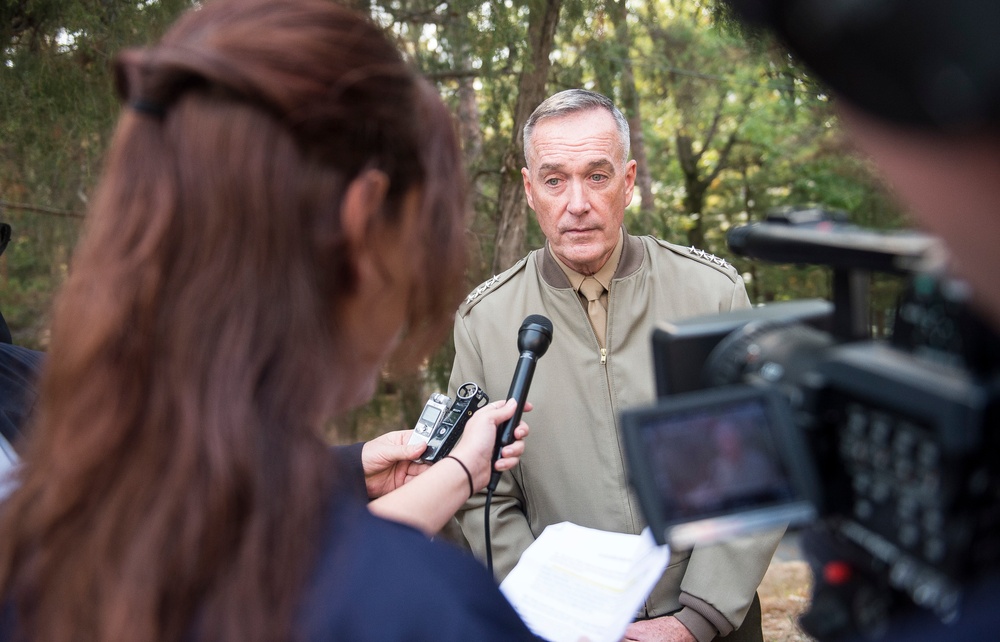 General Dunford Travels to the DMZ