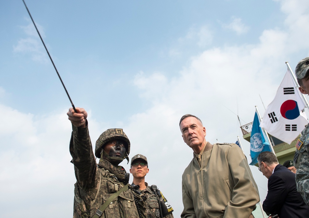 Gen. Dunford travels to the DMZ