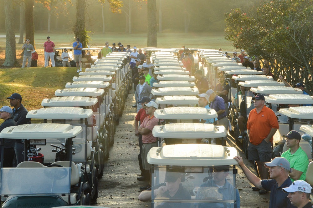 Abraham Lincoln (CVN-72) and other Hampton Roads carriers participated in a golf tournament