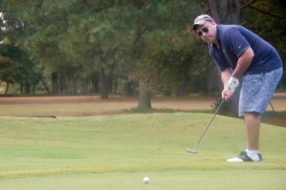 Abraham Lincoln (CVN-72) and other Hampton Roads carriers participated in a golf tournament