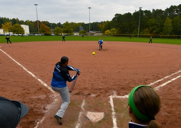 UND holds softball clinic at Ramstein