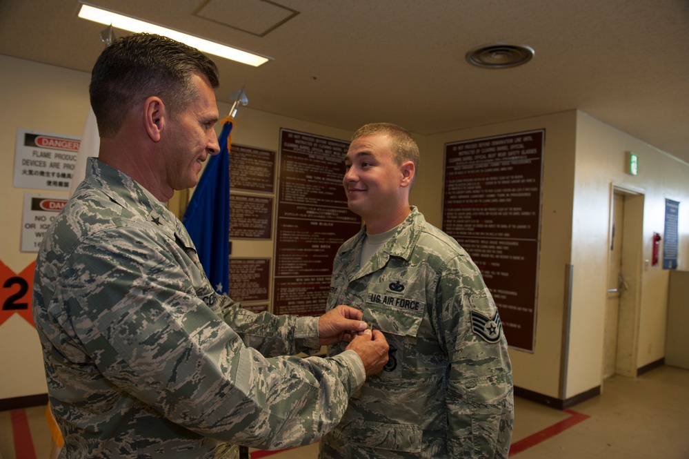 Kadena Airmen recognized for lifesaving actions