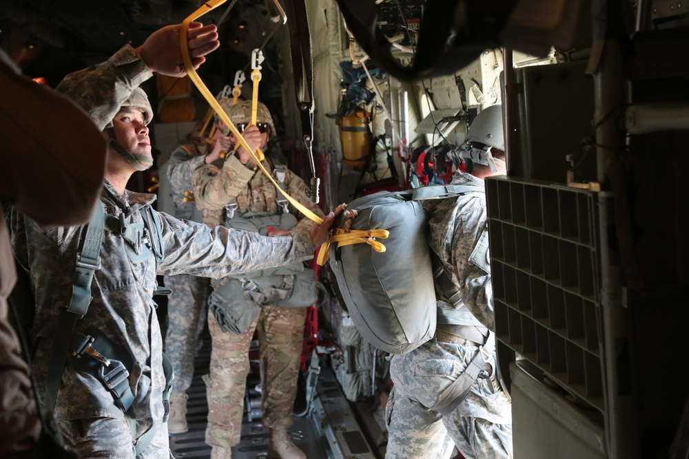 Tarantula Team Airborne jump Fort Irwin