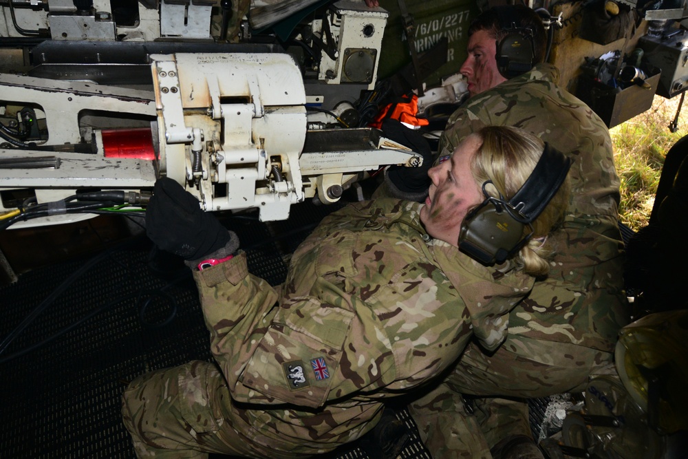 British soldiers live fire at Graf