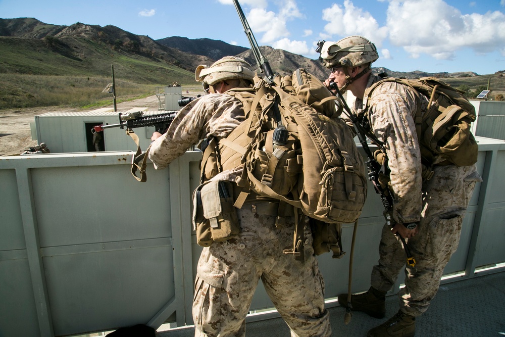 13th MEU conducts amphibious assault