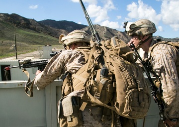 13th MEU conducts amphibious assault