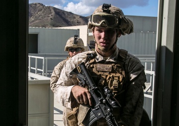 13th MEU conducts amphibious assault