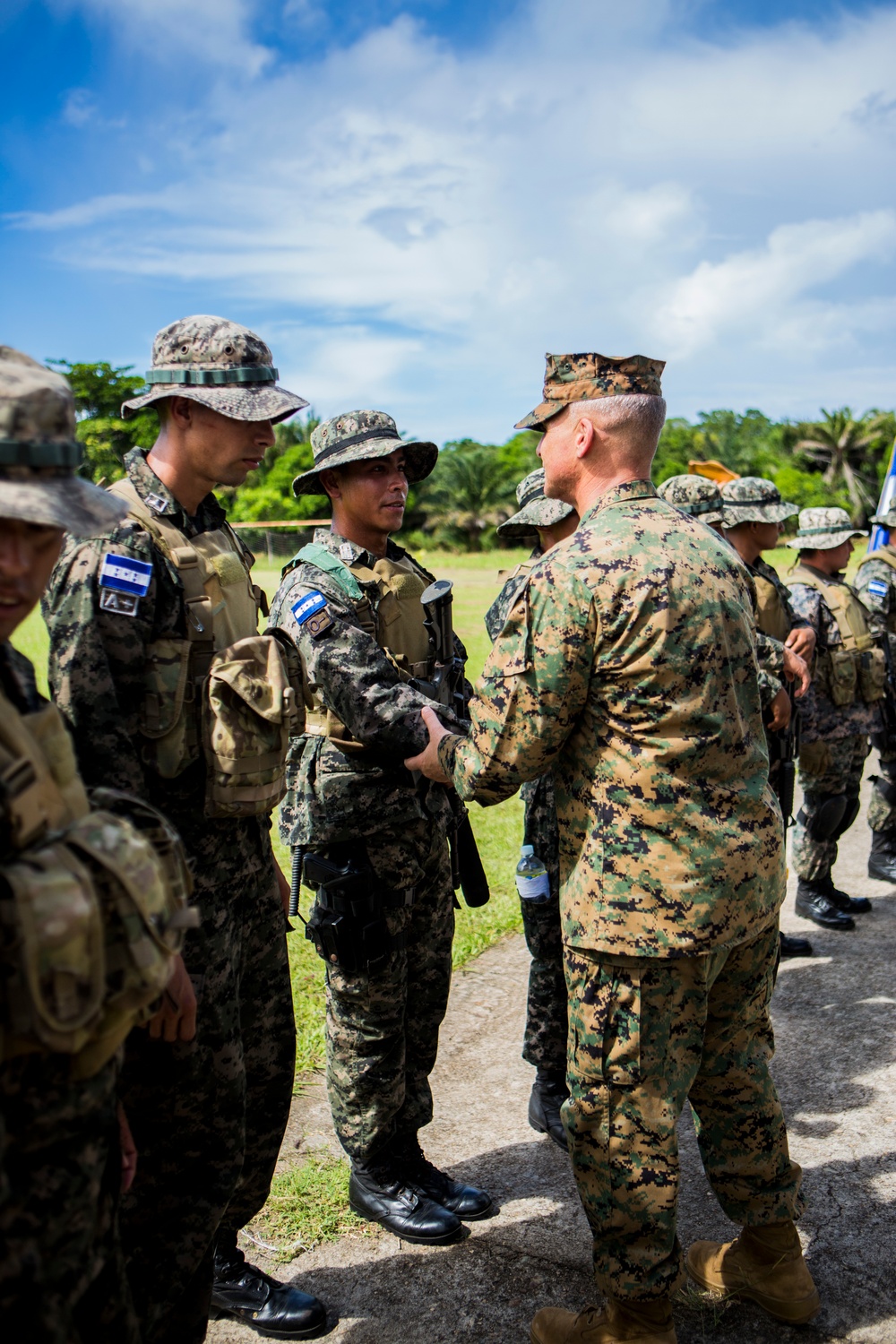 Honduran Marines Graduate US Marines Course