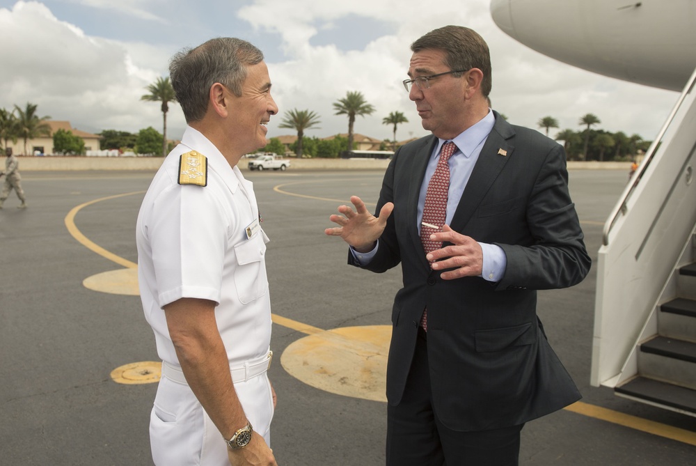 Secretary of defense visits Hawaii