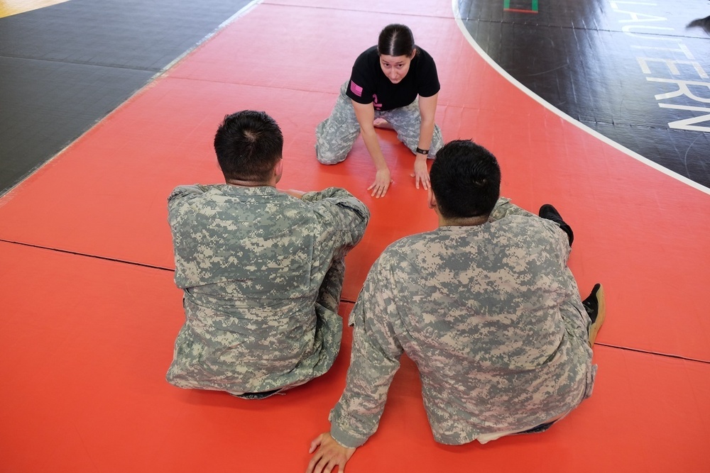 7th MSC Soldiers certify KMC Soldiers; Airmen in Combatives Level 1
