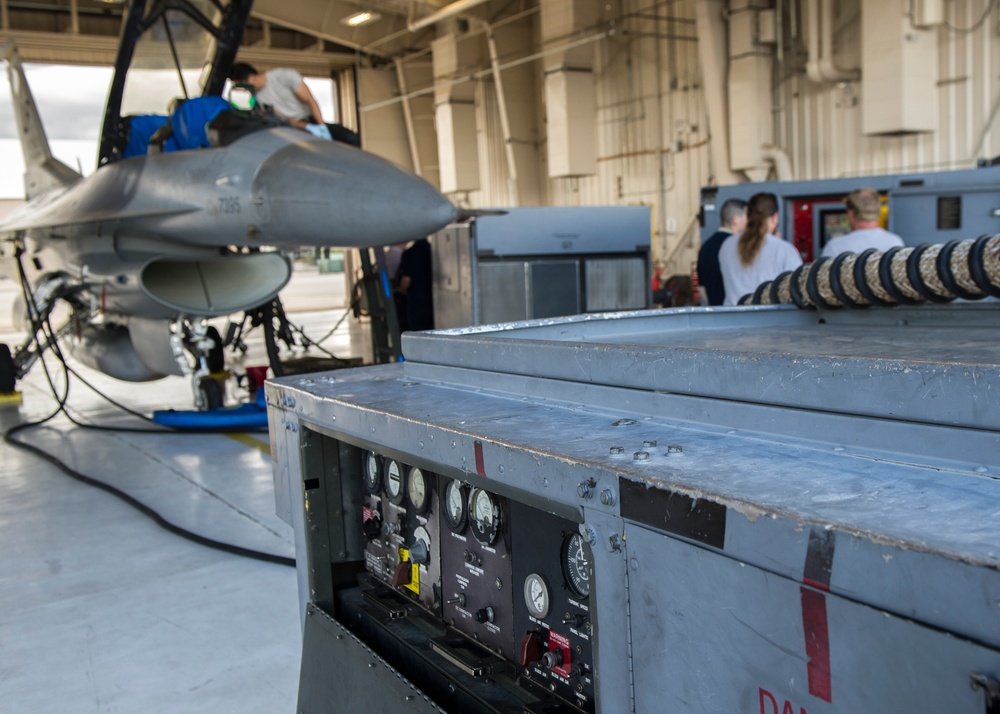 Holloman F-16s first in AF for aircraft purification