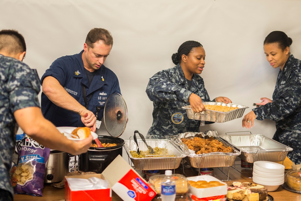 Pre-commissioning Unit Gerald R. Ford (CVN 78) CPO 365 pot luck