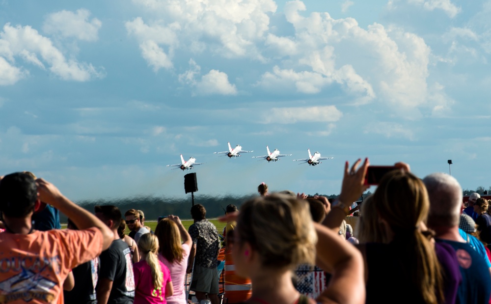 Thunderbird photo op