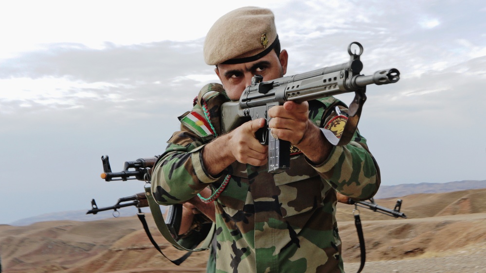 Peshmerga forces conduct manuever training