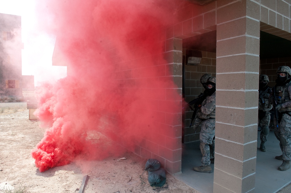 Idaho's SFS Airmen secure enemy village