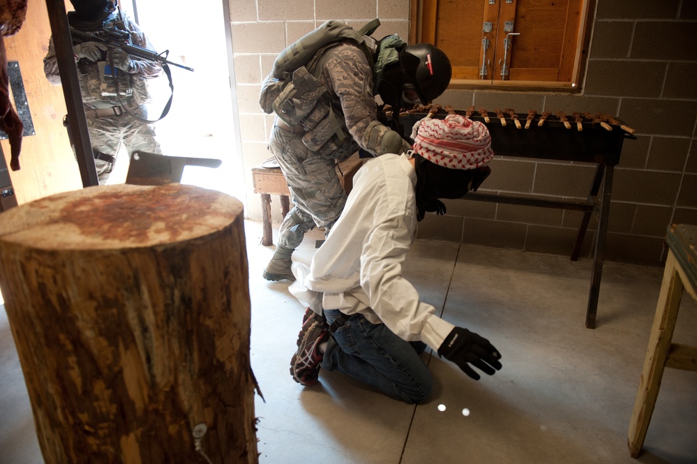 Idaho's SFS Airmen secure enemy village