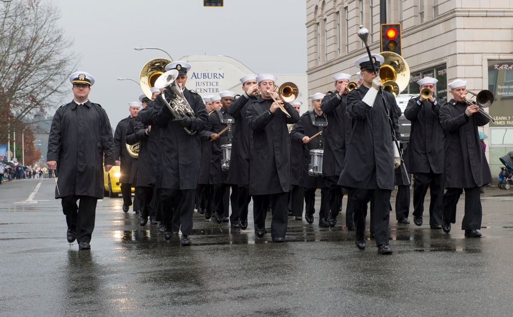 Auburn salutes veterans during 50th annual parade