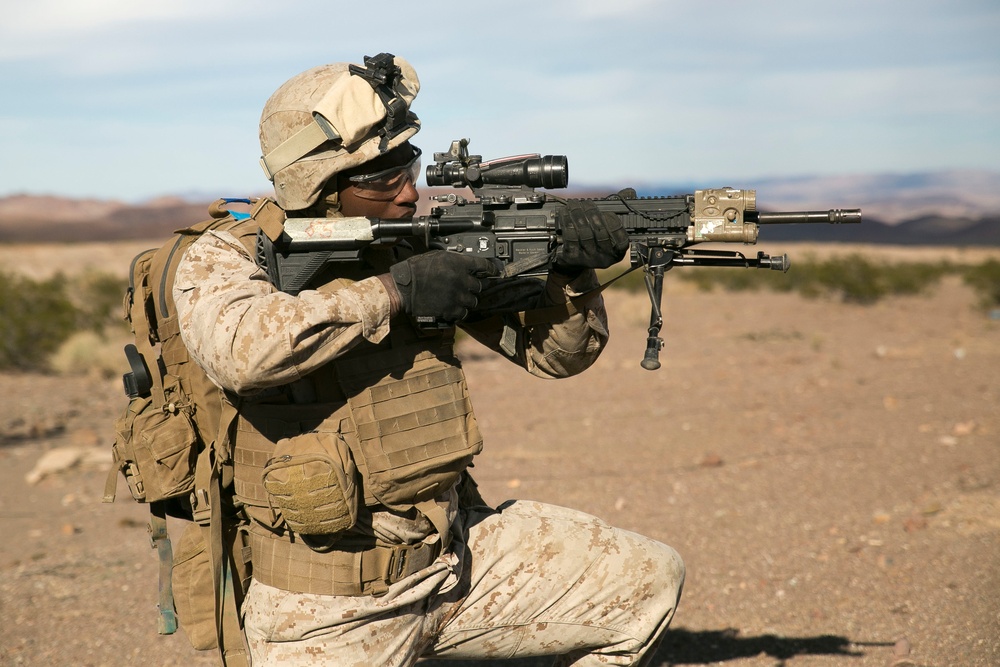 1/8 Marines participate in Tactical Recovery of Aircraft and Personnel during ITX 1-16