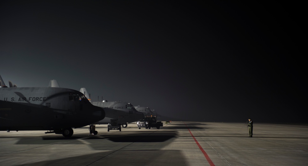 Airmen train for night ops