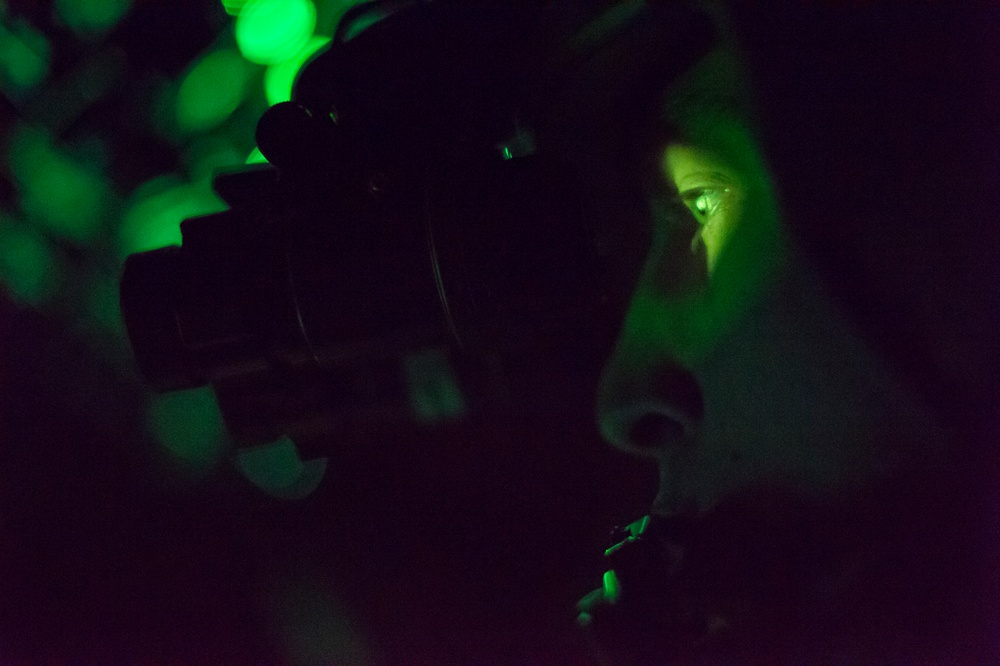 Airmen train for night ops