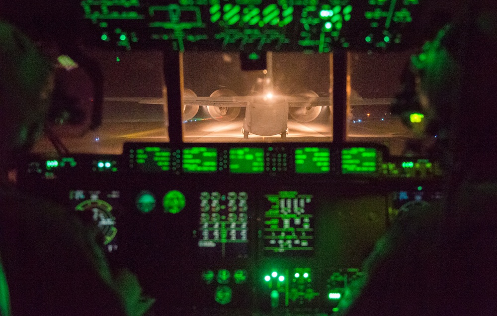 Airmen train for night ops