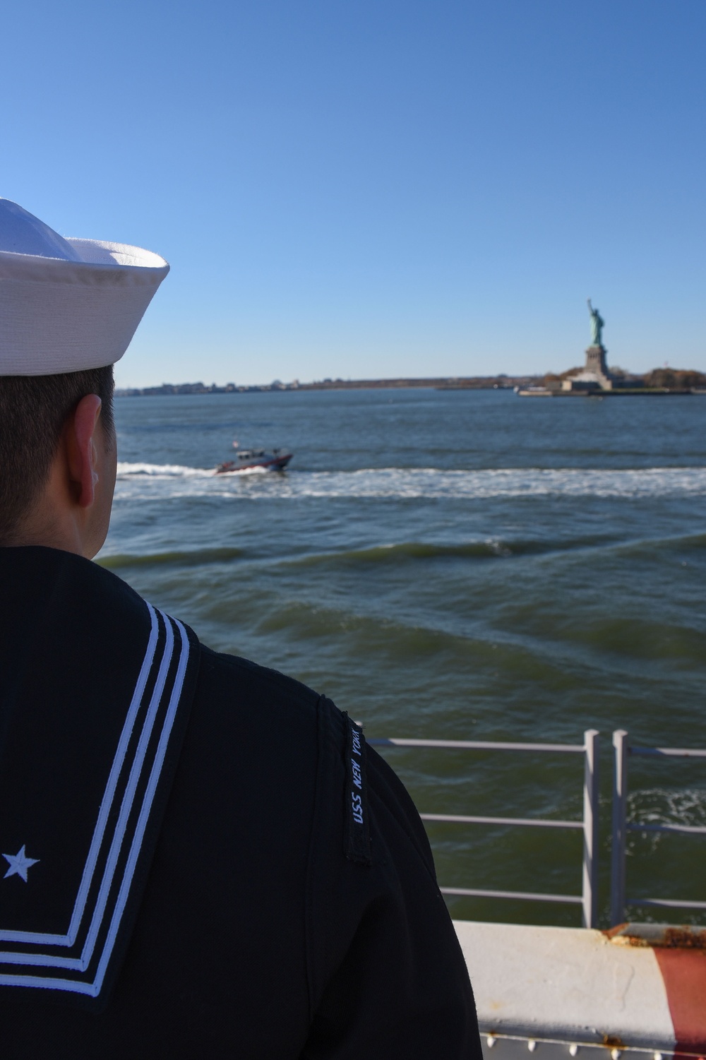 USS New York arrives to NYC for Veterans Week 2015