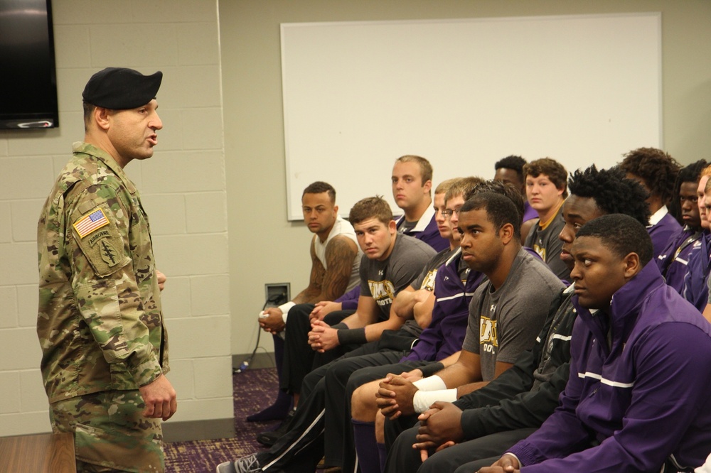 ‘Wagonmasters’ attend UMHB military appreciation game