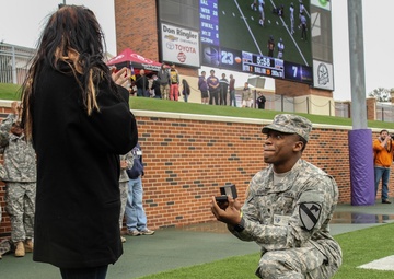 ‘Wagonmasters’ attend UMHB military appreciation game