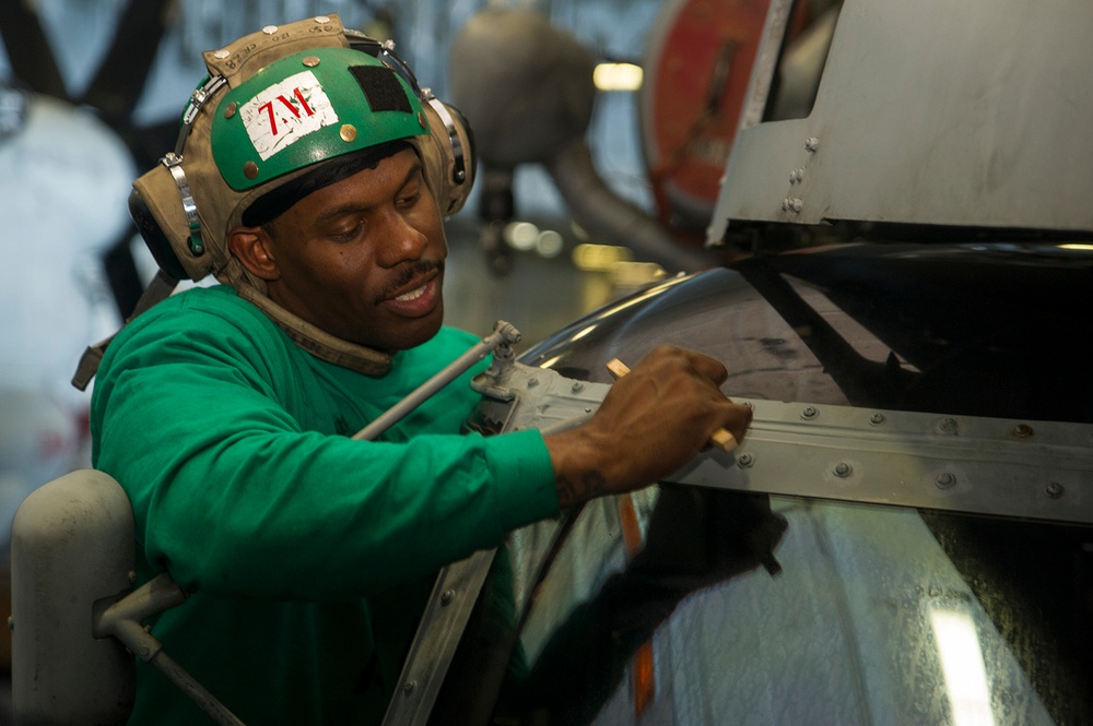 USS George Washington action