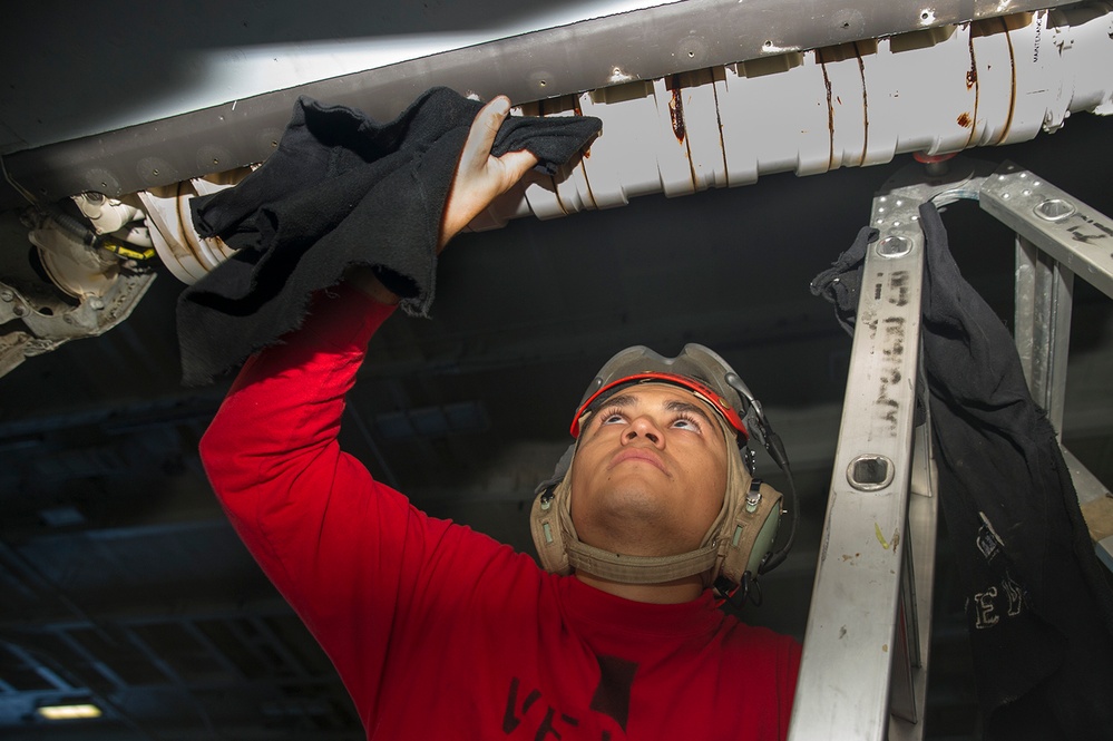 USS George Washington action