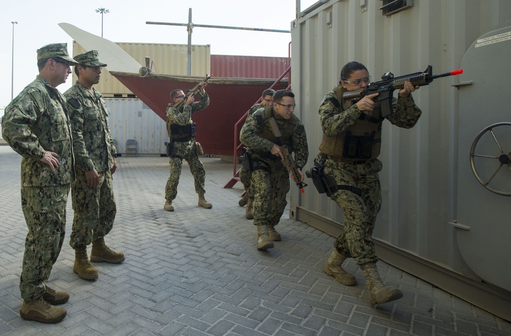 US 5th Fleet visit to Patrol Forces Southwest Asia