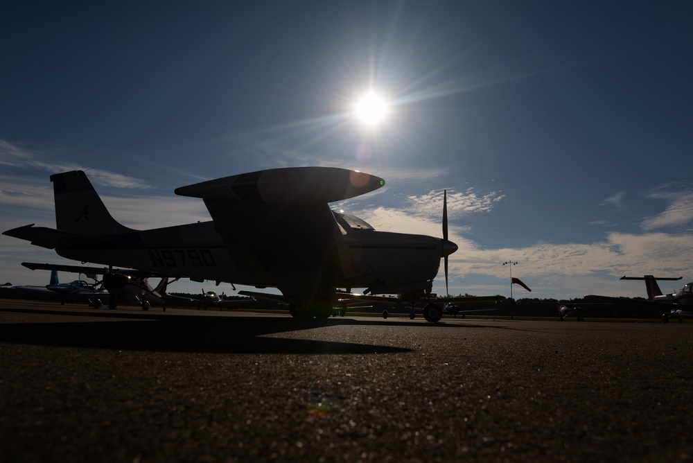 4th OSS Airmen take off for Scare-A-Controller 2015