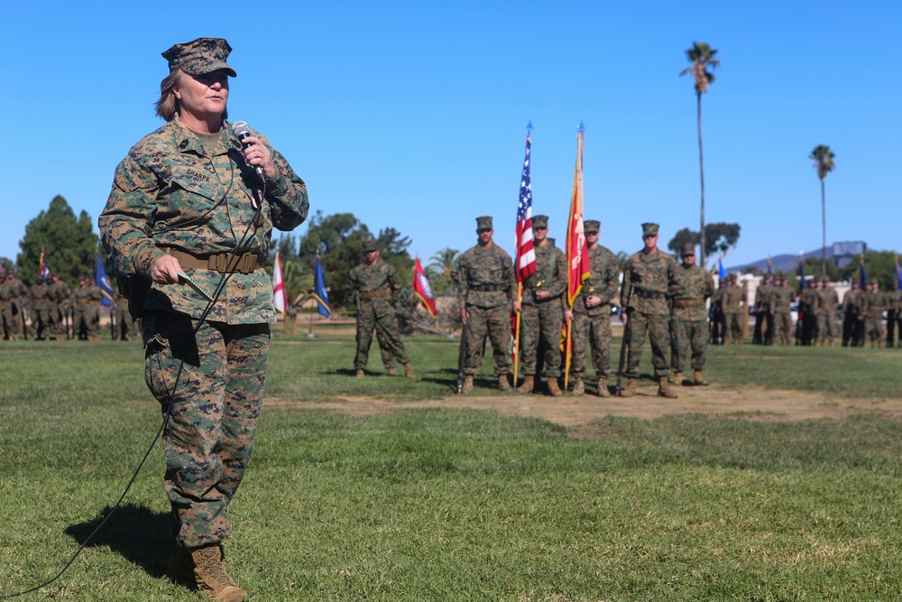 Ground-breaking female retires from Marine Corps