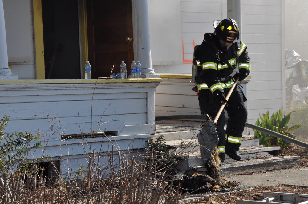 Travis, Beale participate in live fire training exercise