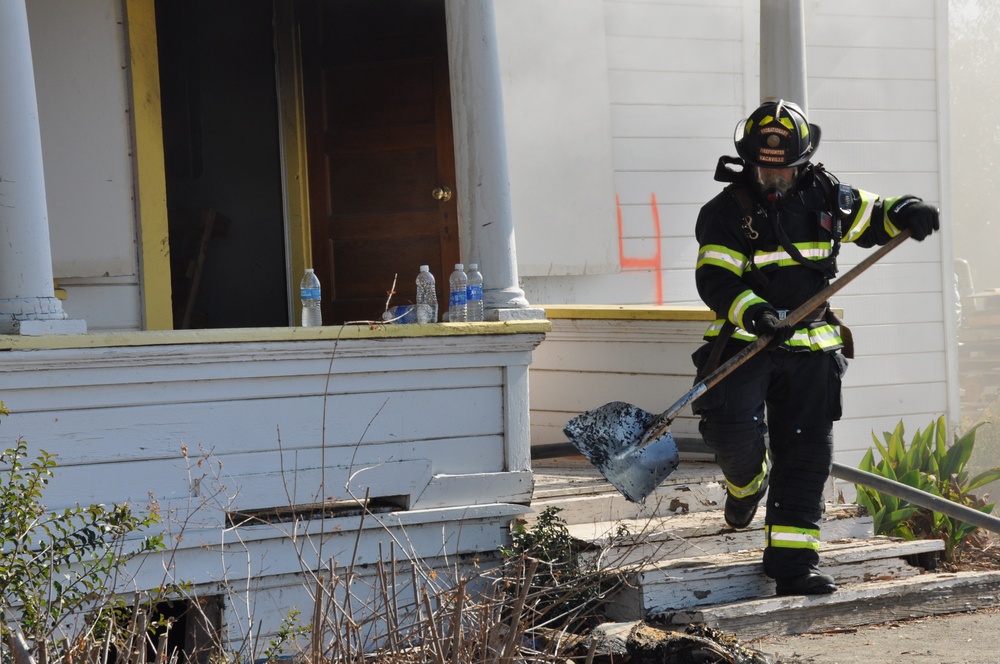 Travis, Beale participate in live fire training exercise