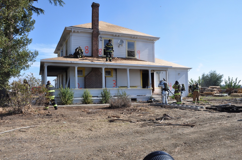 Travis, Beale participate in live fire training exercise