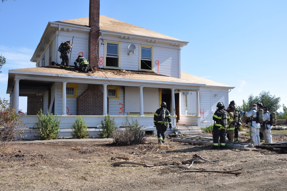 Travis, Beale participate in live fire training exercise