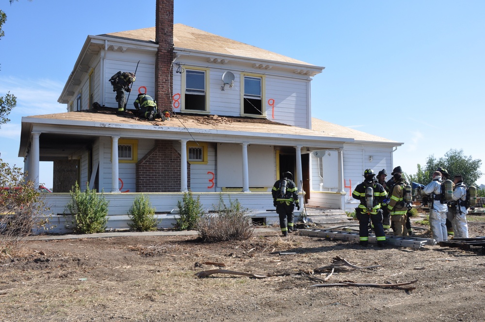 Travis, Beale participate in live fire training exercise