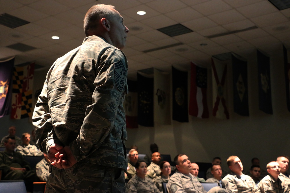 Ohio State Command Chief connects with airmen at 179th Airlift Wing