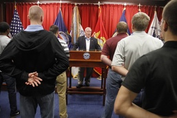 Son of Medal of Honor recipient departs for Marine recruit training to continue tradition of military service