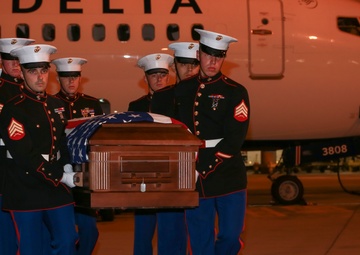 Maj. Taj Sereen's Angel Flight lands in San Diego