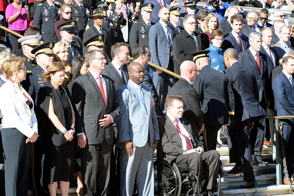 Secretary of defense attends 62nd annual national Veterans Day observance at Arlington National Cemetery