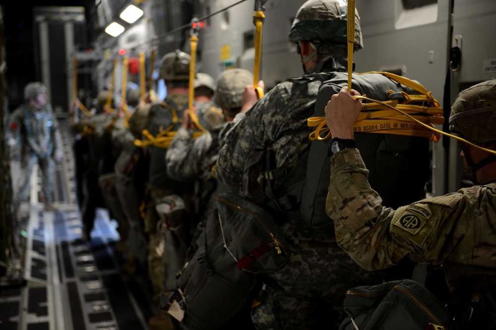 Team McChord Airmen partner with Soldiers during Ultimate Reach