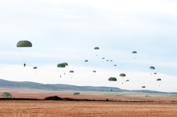557th ASMC leads medical training with NATO medical partners at Trident Juncture 2015