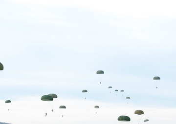 557th ASMC leads medical training with NATO medical partners at Trident Juncture 2015
