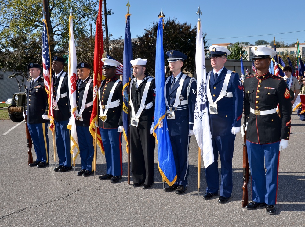 117th Air Refueling Wing Airmen participate in Veterans Day Parade