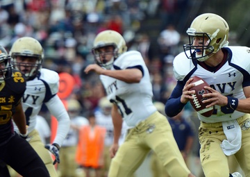 Naval Academy, Mexican teams play goodwill football game