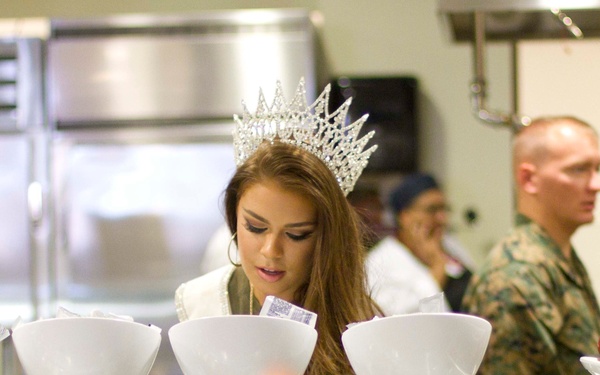 Miss USA visits US Marines