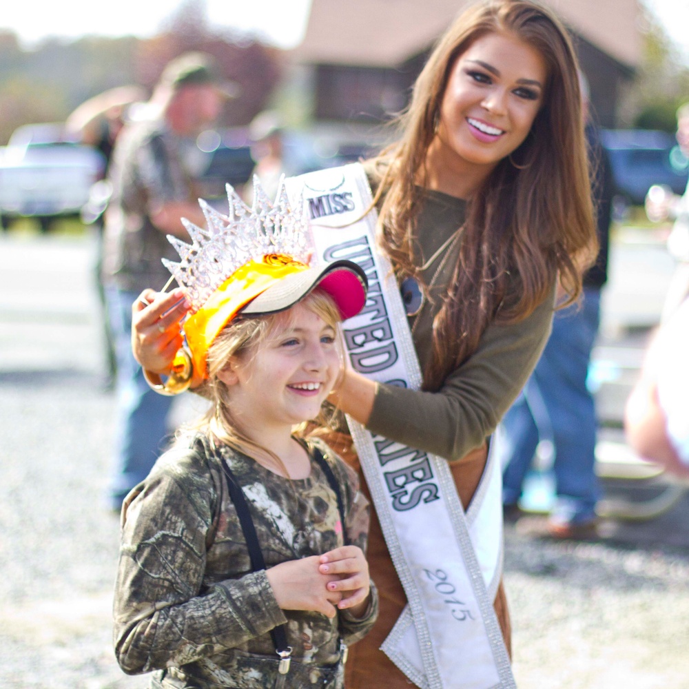 Miss United States visits US Marines